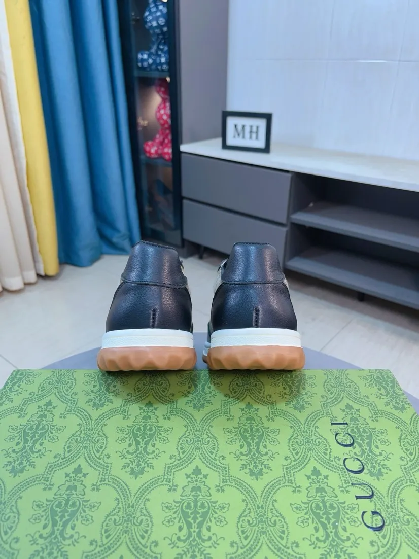 Men's shoes 💰420🌹🌹GUCCI [Gucci] New high-end brand of men's shoes, the latest fashionable casual men's shoes, trendy and versatile, relaxed and sporty style, uppers imported from Italy, first-layer cowhide, genuine leather lining, and ultra-fine workmanship. Original personalized fashionable rubber wear-resistant outsole, light and comfortable on the foot, size 38-44